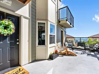 Photo #4: 20085392 Listing 