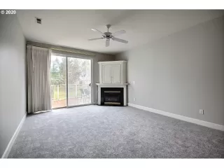 Photo #2: 20085865 Listing