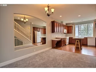 Photo #6: 20085865 Listing