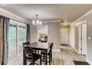 Photo #3: 20085869 Listing 