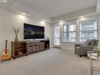 Photo #4: 20086277 Listing