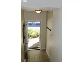 Photo #2: 20086823 Listing