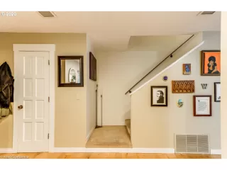 Photo #1: 20086846 Listing