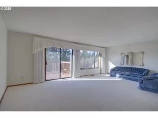 Photo #1: 20087135 Listing