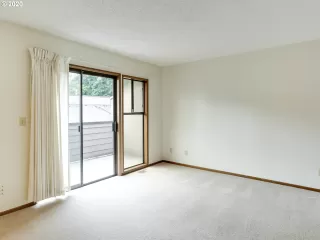 Photo #2: 20087377 Listing 