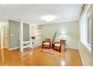 Photo #3: 20087900 Listing