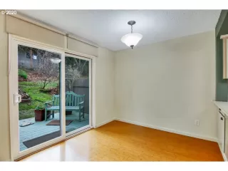 Photo #5: 20087900 Listing