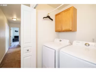 Photo #3: 20088731 Listing