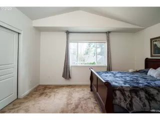 Photo #5: 20088731 Listing