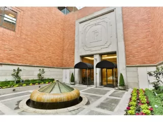 Photo #2: 20089076 Listing