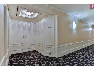 Photo #4: 20089076 Listing