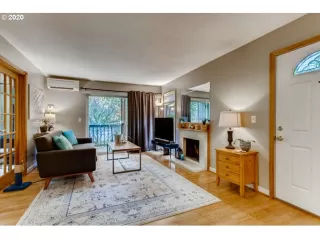 Photo #2: 20089505 Listing