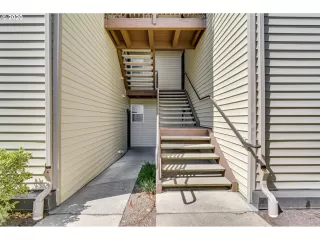 Photo #2: 20089613 Listing