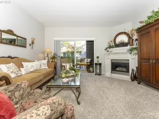 Photo #5: 20090559 Listing 