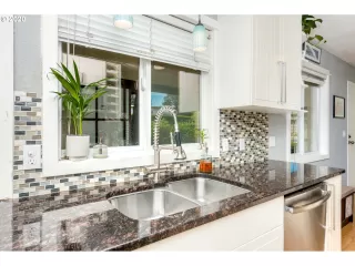 Photo #2: 20090642 Listing