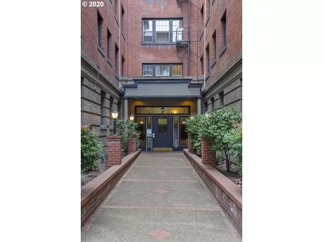 MLS: 20091128 Condo For Sale