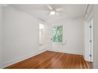 Photo #2: 20091128 Listing