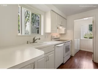 Photo #6: 20091660 Listing 