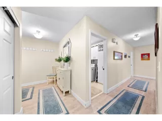 Photo #3: 20091681 Listing