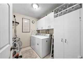 Photo #5: 20091681 Listing