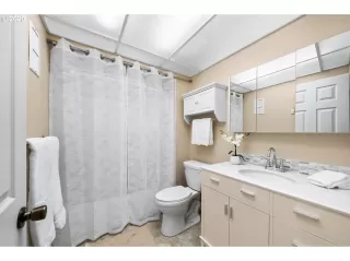 Photo #6: 20091681 Listing