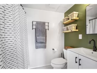 Photo #4: 20092094 Listing 