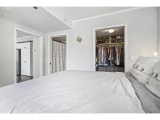 Photo #5: 20092094 Listing 