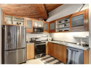 Photo #2: 20092711 Listing 