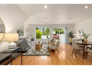 Photo #1: 20093149 Listing