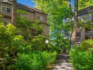 Photo #3: 20093415 Listing 