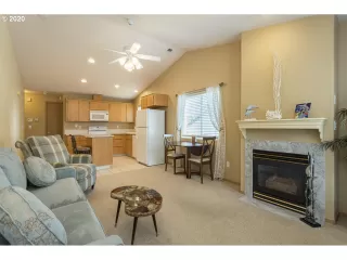 Photo #2: 20093722 Listing