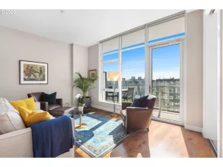 Photo #2: 20094778 Listing