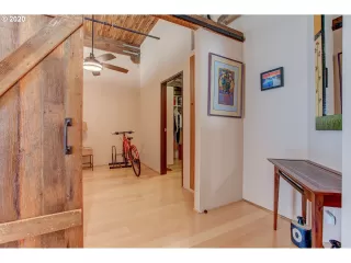 Photo #5: 20095025 Listing 