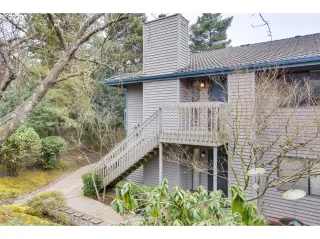 Photo #1: 20095036 Listing 