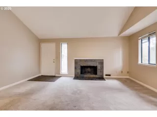 Photo #4: 20095036 Listing 