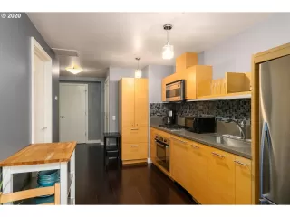 Photo #4: 20096318 Listing 