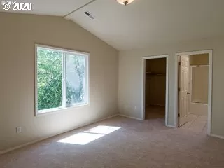 Photo #1: 20096533 Listing