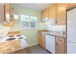 Photo #4: 20096662 Listing 
