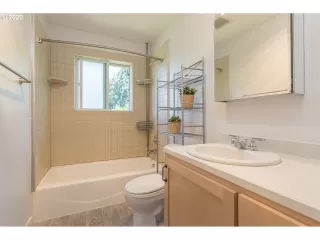 Photo #6: 20096662 Listing 