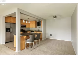 Photo #1: 20097086 Listing