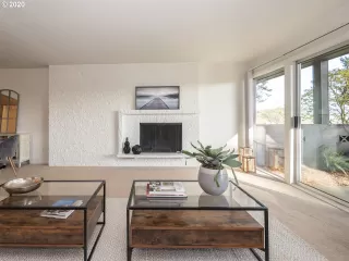 Photo #6: 20097297 Listing