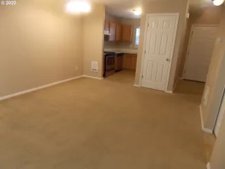 Photo #4: 20097425 Listing