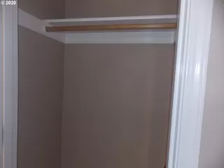 Photo #5: 20097425 Listing