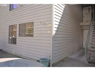 Photo #2: 20097491 Listing