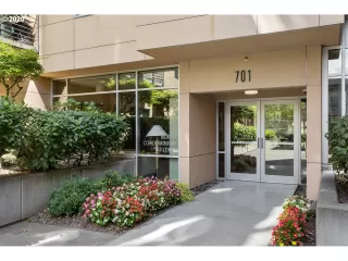 Photo #2: 20098828 Listing