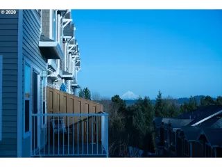 Photo #2: 20099052 Listing