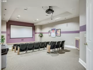 Photo #3: 20099694 Listing