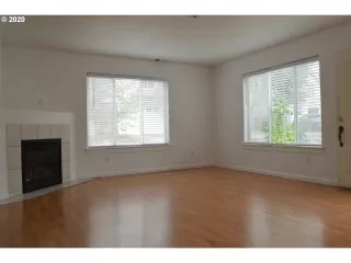 Photo #2: 20101165 Listing 