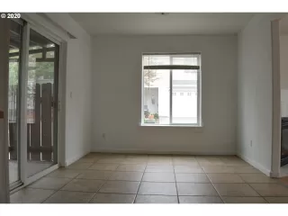 Photo #6: 20101165 Listing 