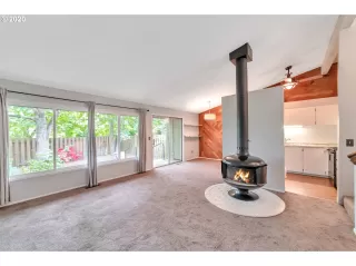 Photo #2: 20101493 Listing 